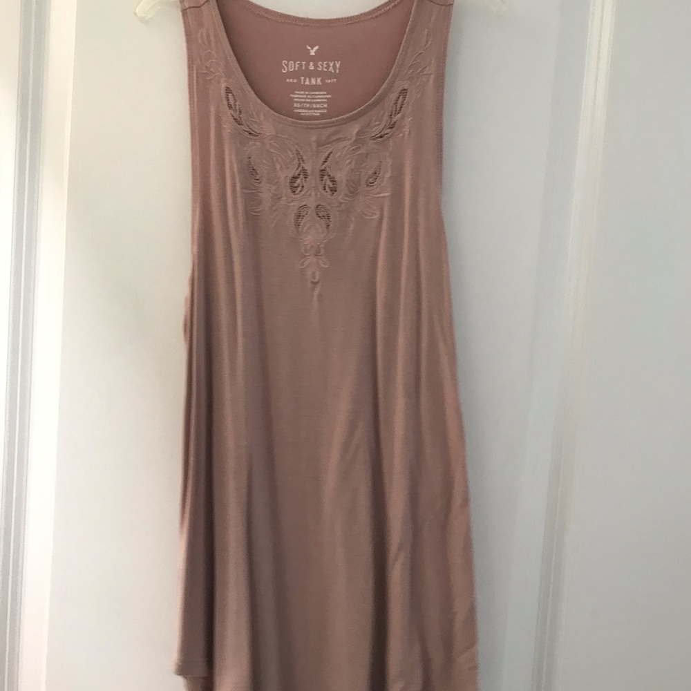 Pink tank flowy